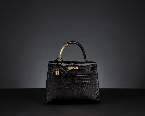 Hermès Kelly — Black Alligator, Gold Hardware